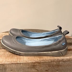 Cloud footwear. Ably In the color Asphalt. Size 37